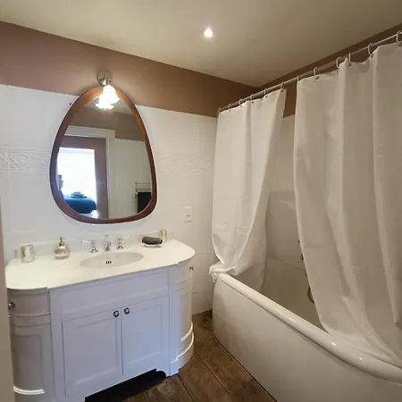 Willa Rose - Centre Deauville